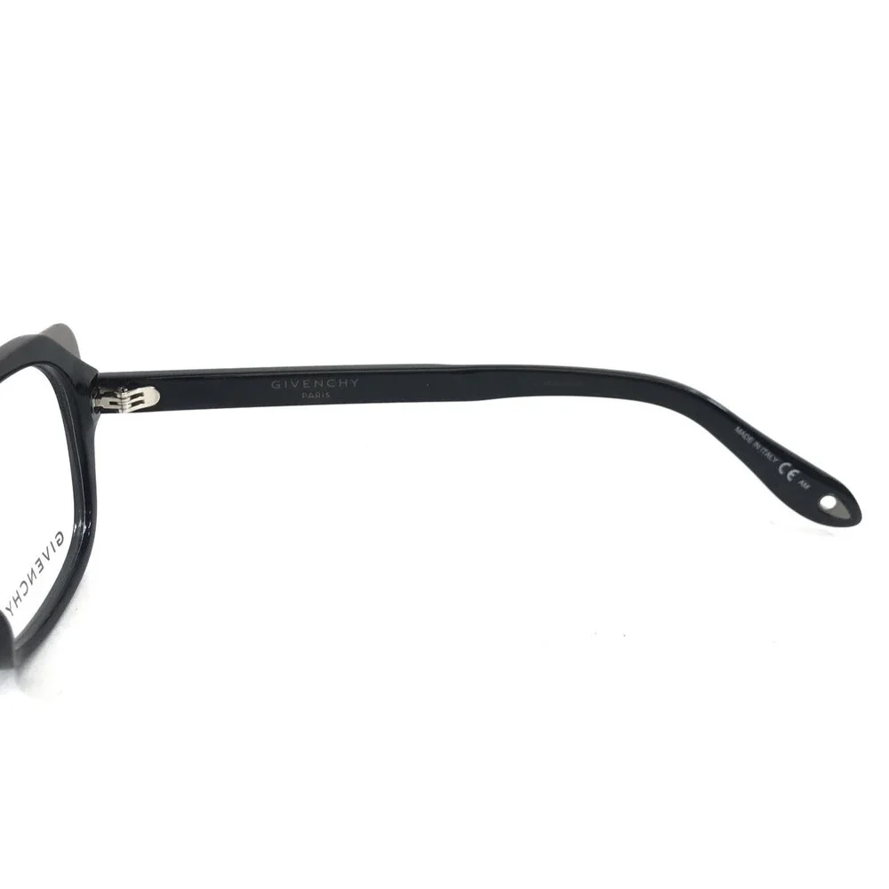 Givenchy demo lenses